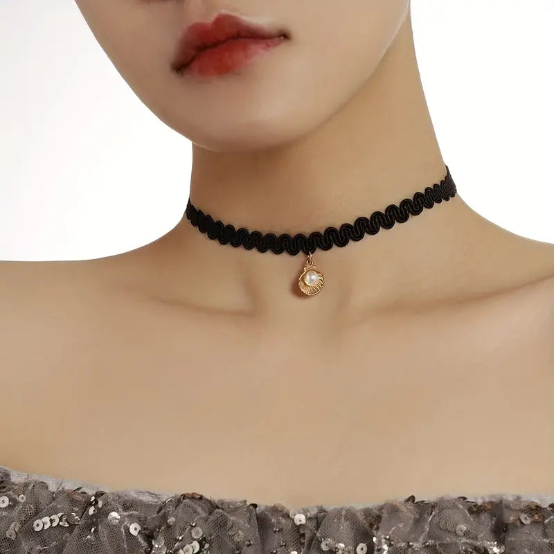 Elegant Gothic Necklace